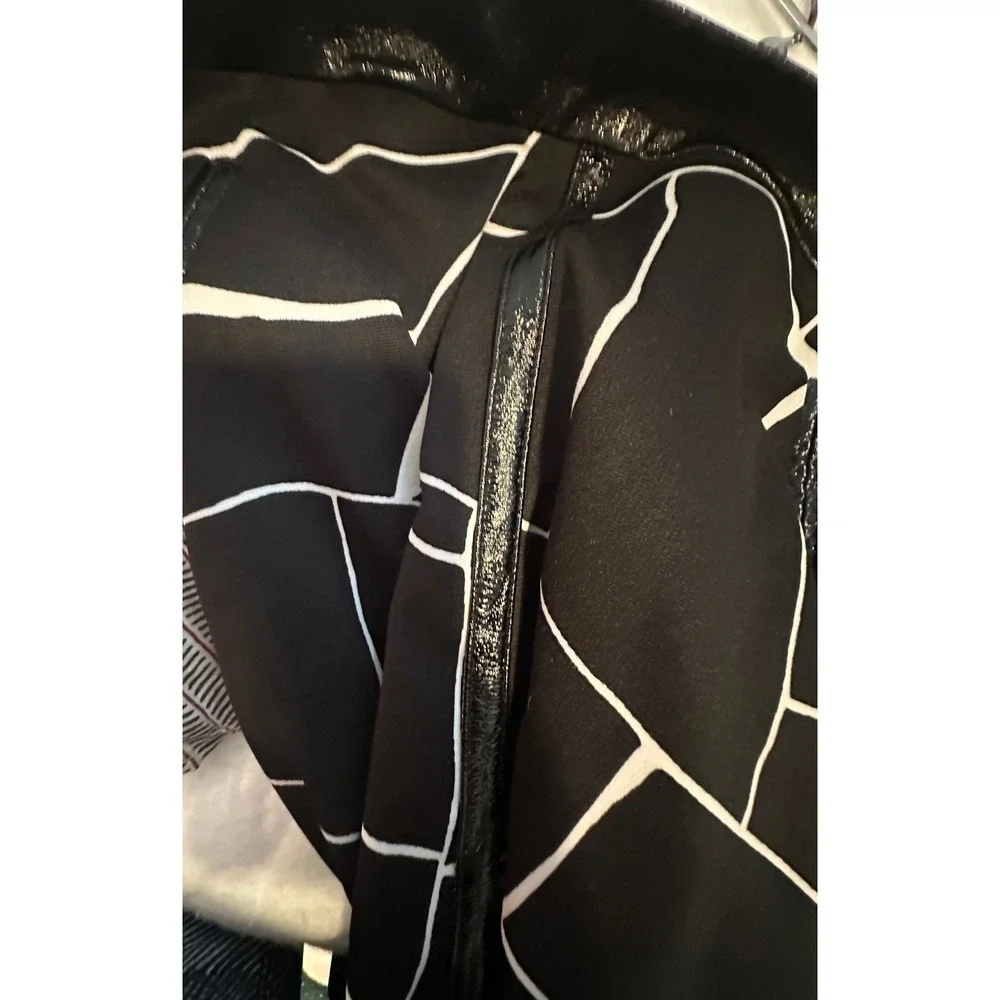 Vince Camuto Black & White Abstract‎ Print Pencil Skirt Size 0